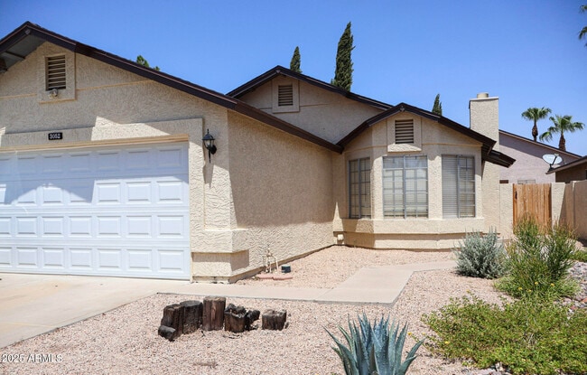 Primary Photo - 3052 E Siesta Ln