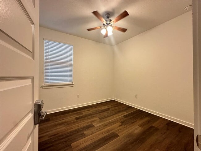 Building Photo - 117 Cupreata Ln