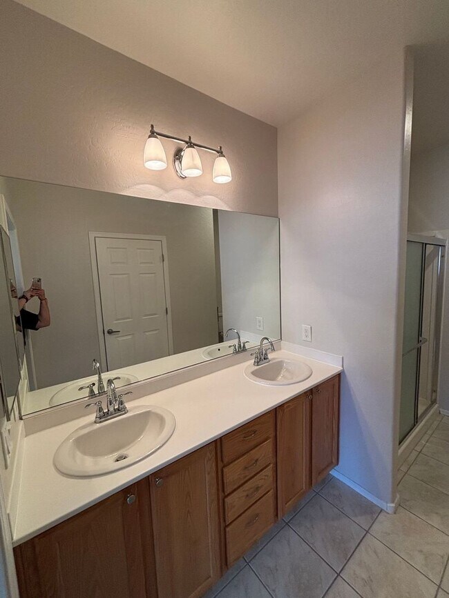 Building Photo - Charming 2-Bed Retreat with Covered Patio in Solera 55+
