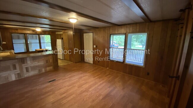 Building Photo - 2036 Mt Olive Rd
