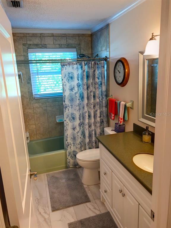 Building Photo - 323 Dolphin Pkwy