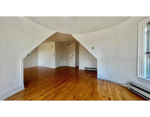 Building Photo - 92 Elm Ave