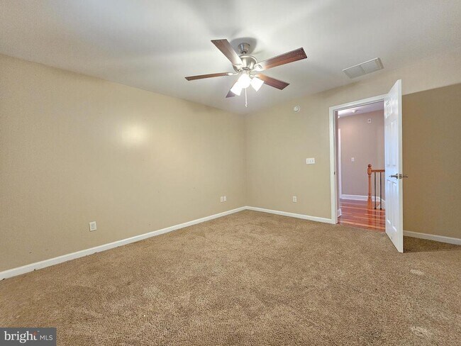 Building Photo - 5641 Scottish Highlands Cir