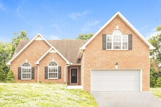 Building Photo - 1902 Champlain Dr