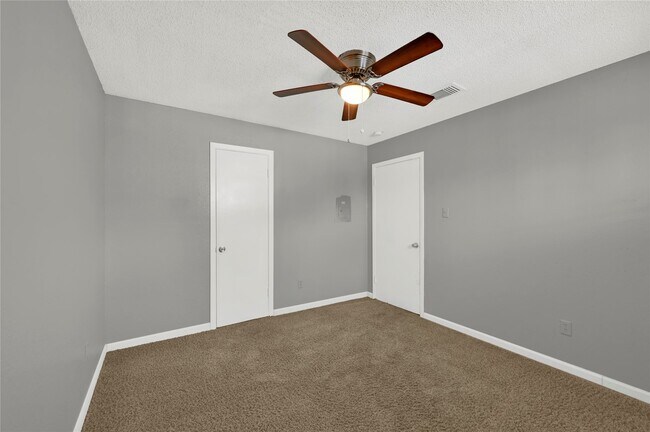 Building Photo - 1711 Wichita St