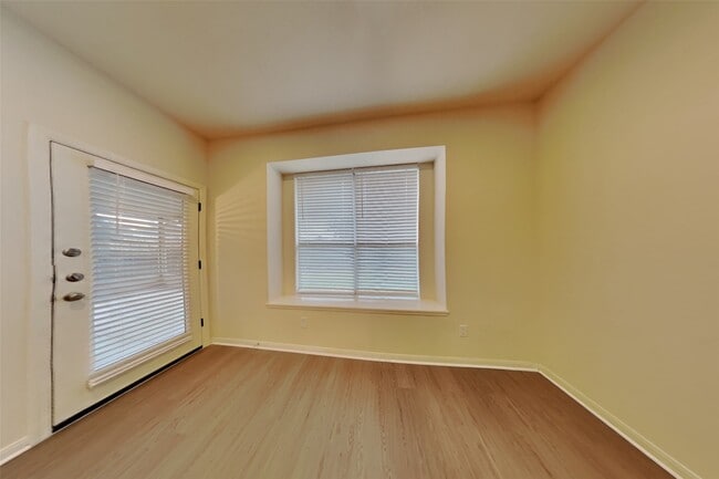 Building Photo - 17910 Cypress Valley Ln