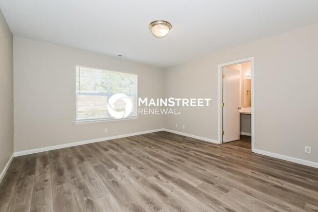 Building Photo - 3 Bedroom Pet-Friendly Home in Graham, WA with Main Street Renewal