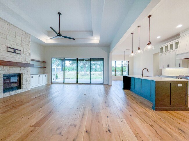 Building Photo - Copper Ridge Subdivision in New Braunfels