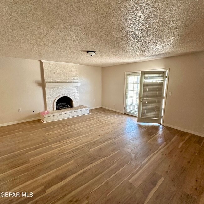 Building Photo - 10457 McCormick Ln