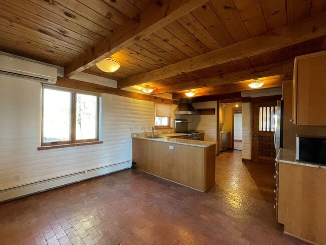 Building Photo - 311 Portrillo Dr