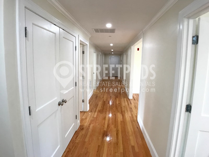 Building Photo - 201 Harvard Ave