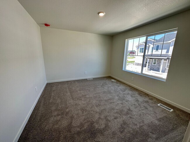 Building Photo - 3909 Canoe St
