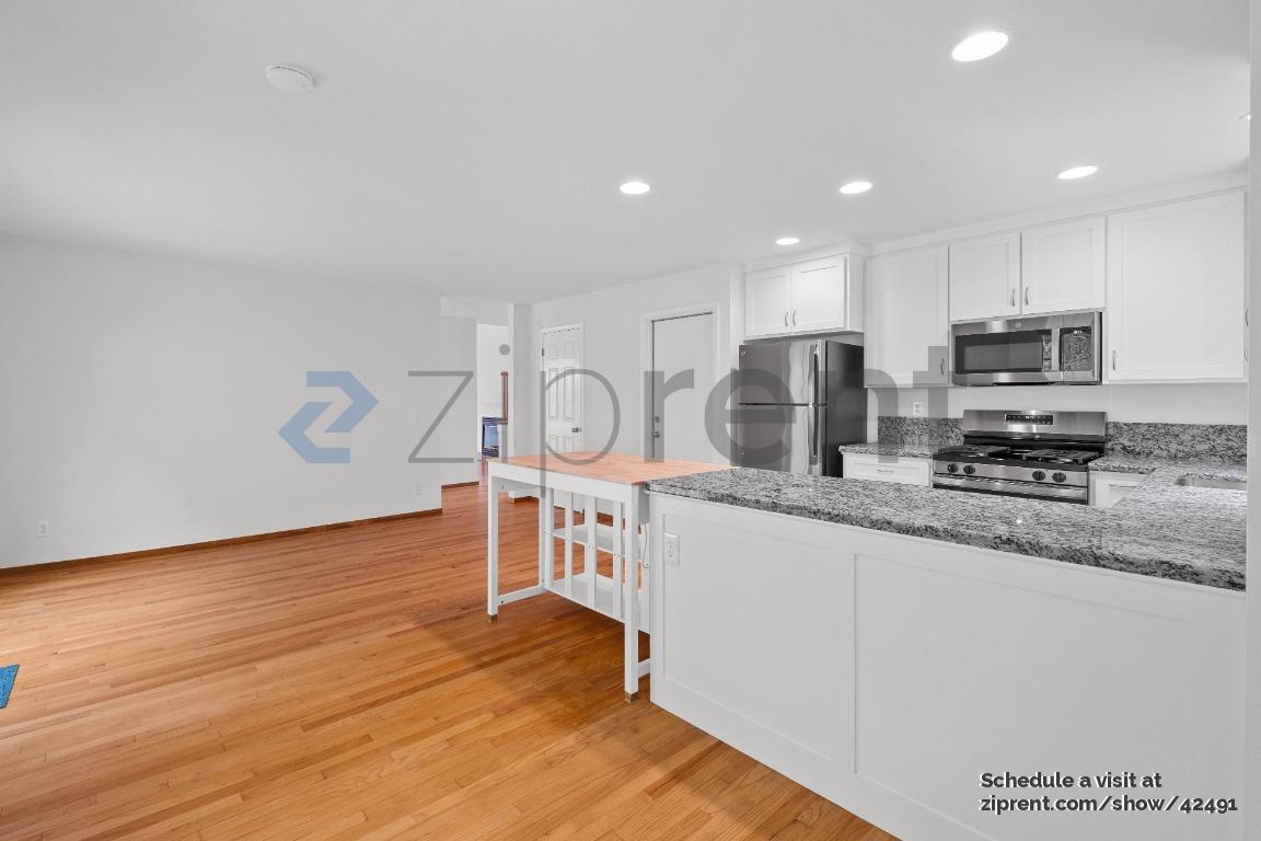 Building Photo - 2643 Spring Oaks Dr