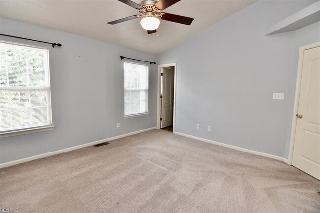 Building Photo - 145 Horse Run Dr