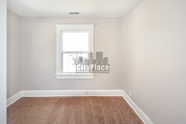 Building Photo - 3116 Ruckle St