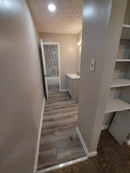 Building Photo - 4944 Shiloh Dr