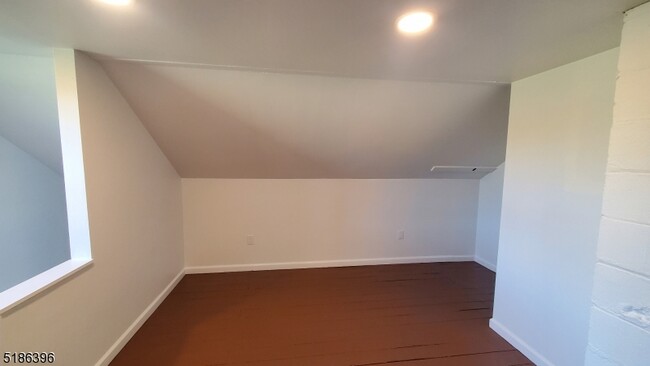 Building Photo - 269 Hazen Rd