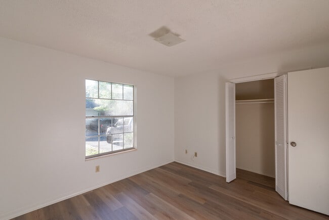 Building Photo - 3216 Jim Lee Rd