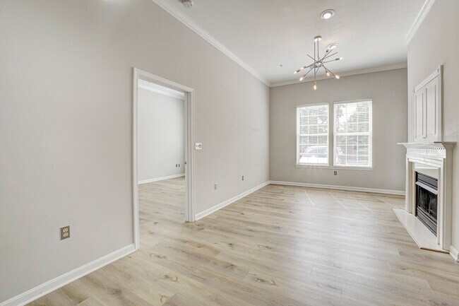 Building Photo - 191 Somervelle St