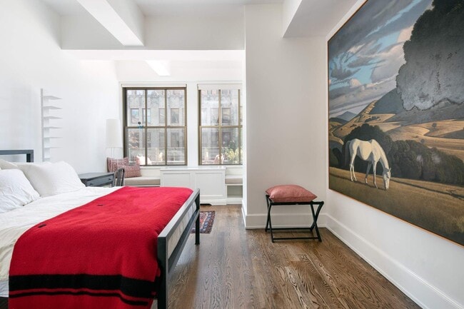 Building Photo - 130 W 30th St