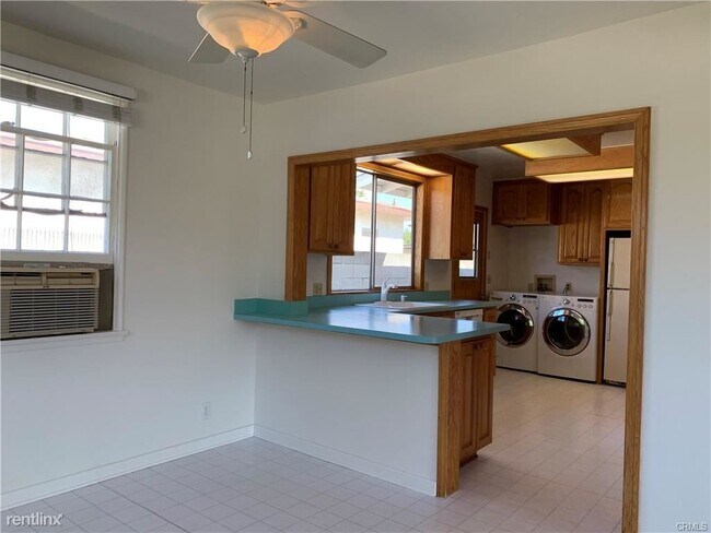 Building Photo - 3 br, 2 bath House - 2100 Dufour Ave