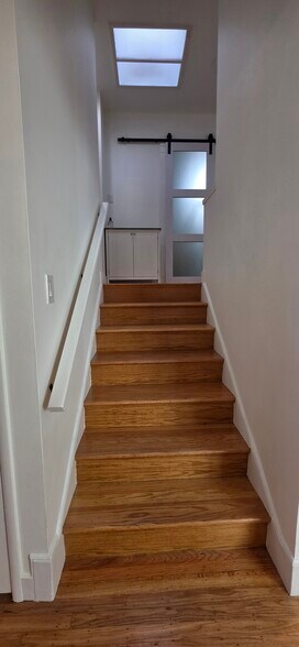 Building Photo - 54 N Mayfair Ave