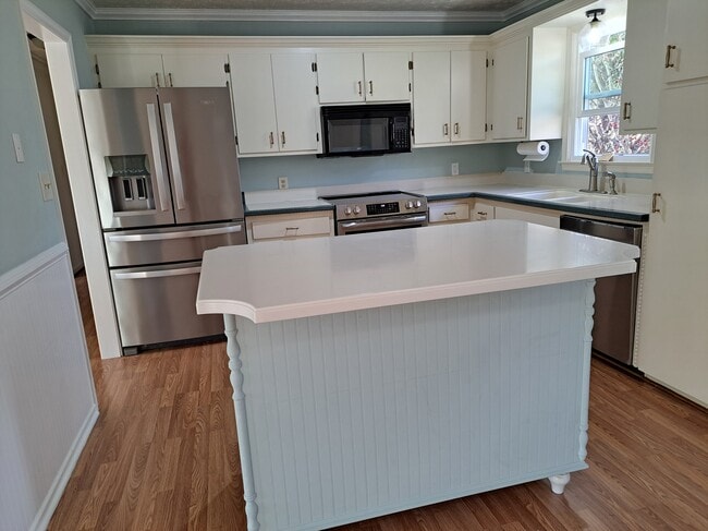 Building Photo - 114 Tomahawk Dr