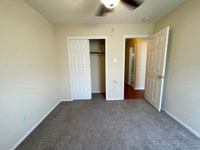 Building Photo - 17500 Dashwood Creek Dr