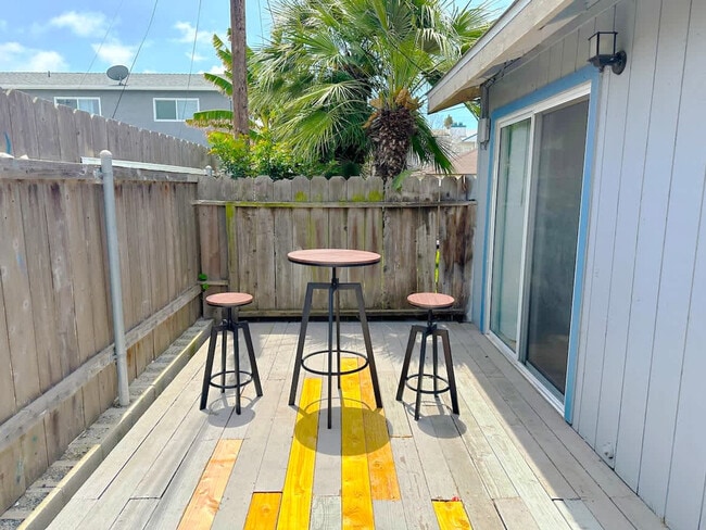 Building Photo - 1279 Granger St