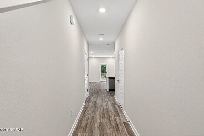 Building Photo - 41 S Main Deck Dr