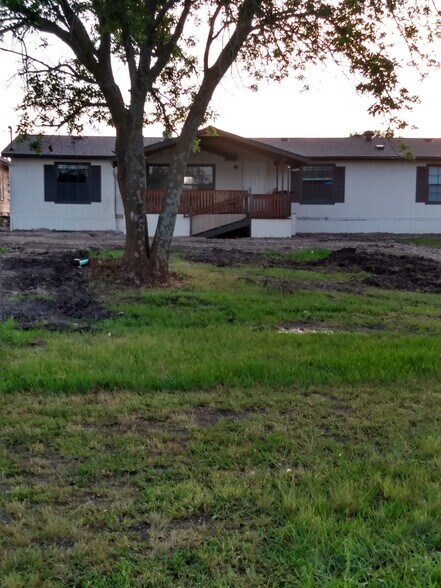 Building Photo - 11895 Co Rd 632