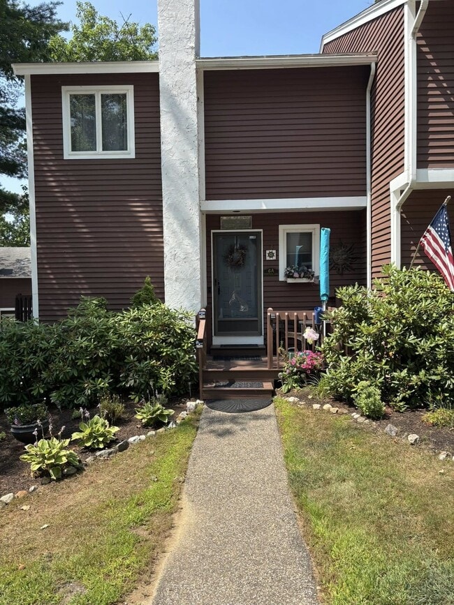 Primary Photo - 6 Crestview Ln