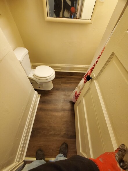 Building Photo - 370 Cole Ave