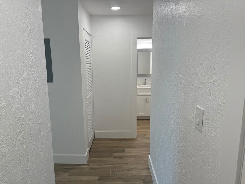 Building Photo - 3715 42nd Way S