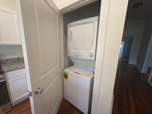 Building Photo - 169 Lamar St