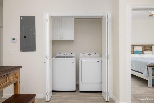 Building Photo - 38 Bass Ave