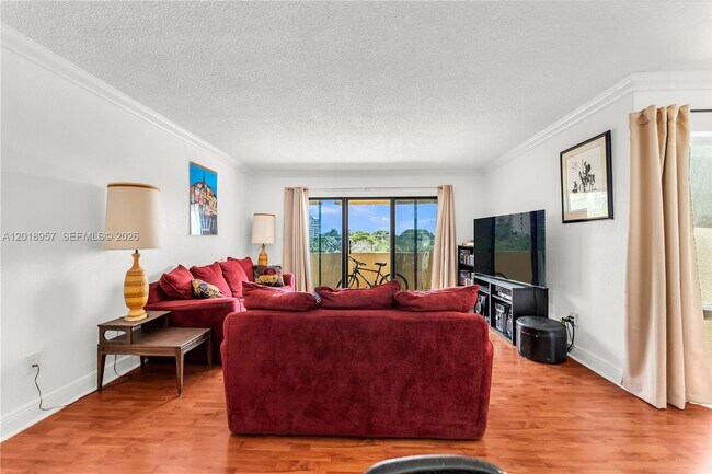 Building Photo - 525 Coral Wy