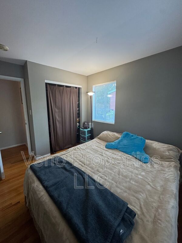 Building Photo - 13 Orenda Spring Dr