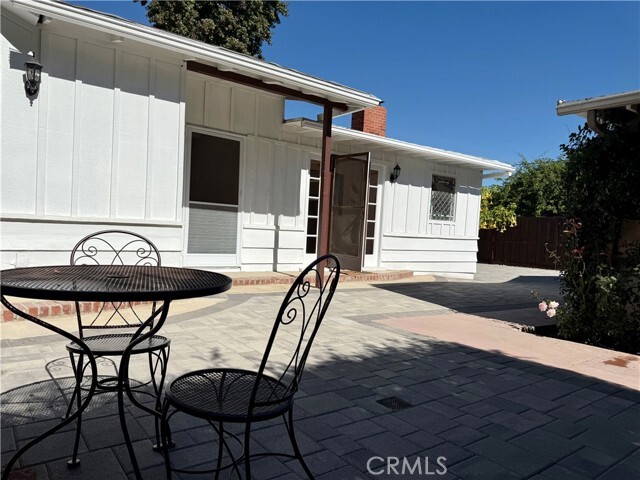 Building Photo - 22346 Burbank Blvd