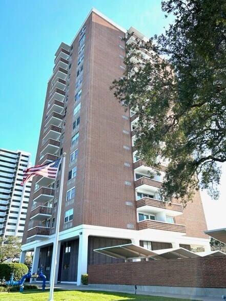 Building Photo - 4015 Bayshore Blvd