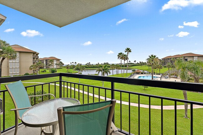 Building Photo - 301 S Seas Dr