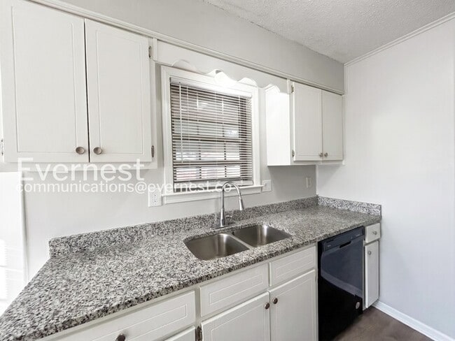 Building Photo - 4029 Socorro Dr