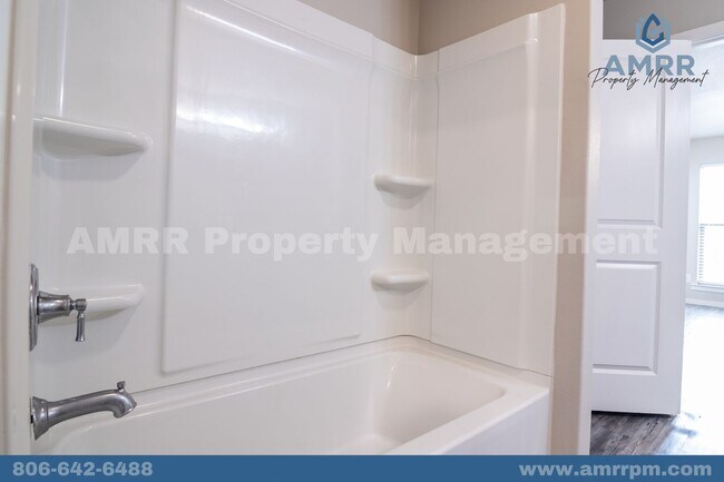 Building Photo - 2118 Langford Ave