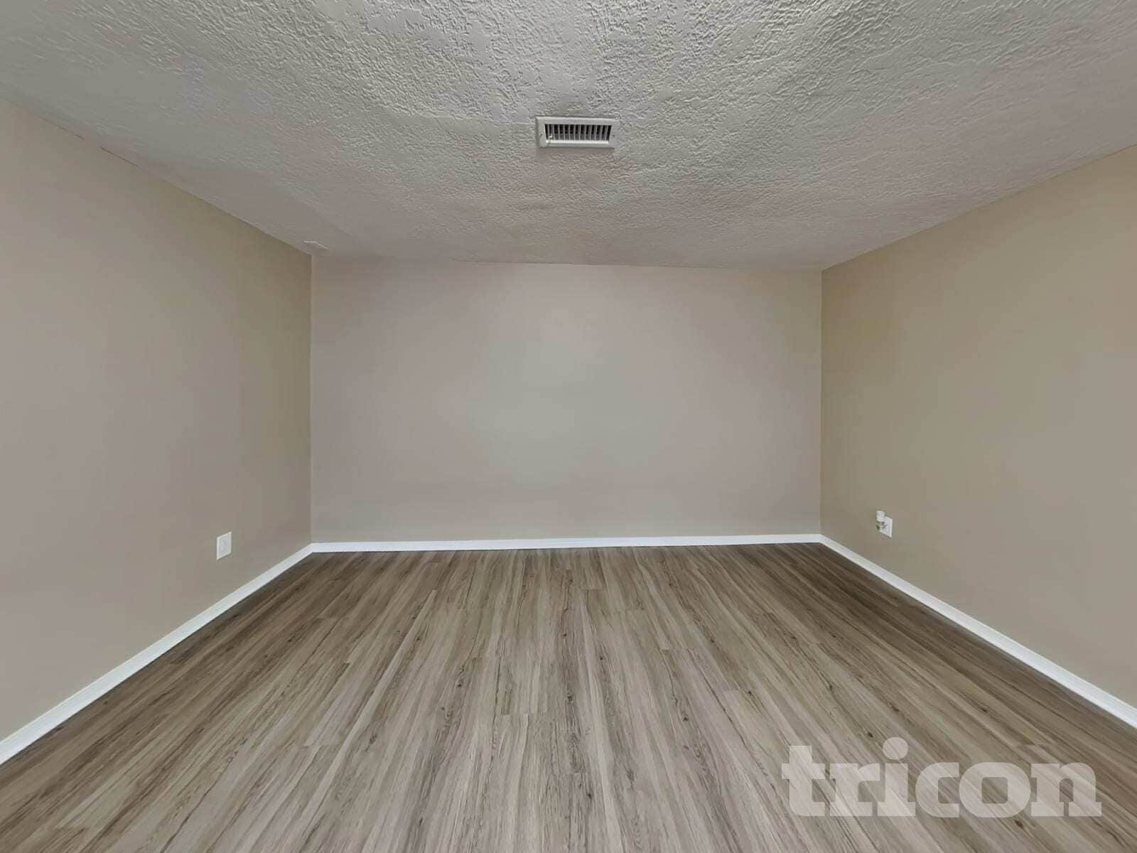 Building Photo - 1204 Betts St NE