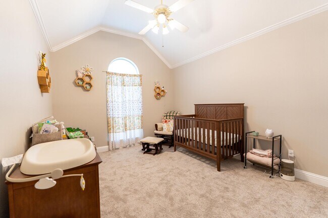 Building Photo - Beautiful 4 bed/2 bath home in Lakewood Su...