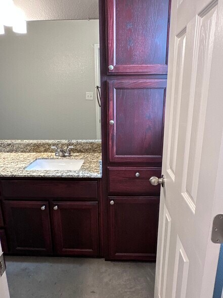 Building Photo - 1239 Liberation Ln