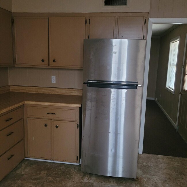 Building Photo - 201 Westgate Dr