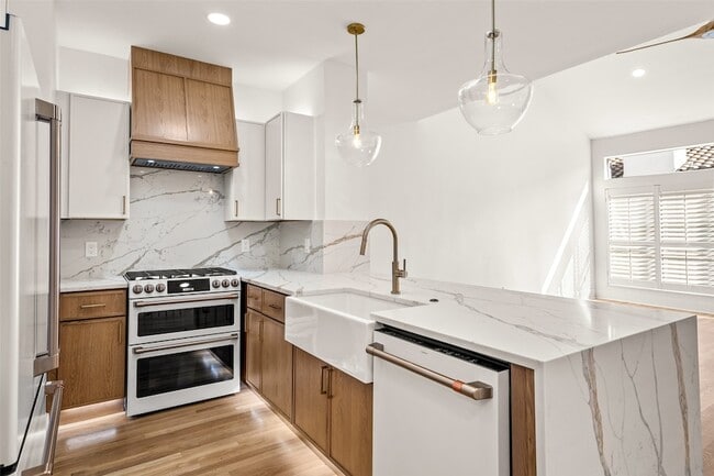 Building Photo - 4030 Gilbert Ave