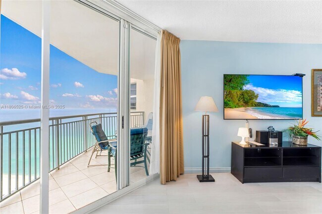 Primary Photo - 17375 Collins Ave