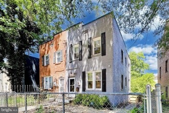 Building Photo - 4230 Edson Pl NE